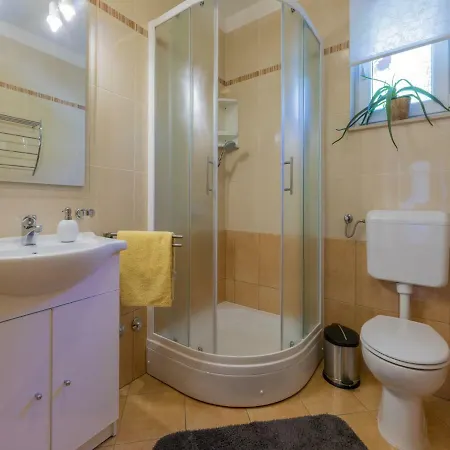 アパート Dolores