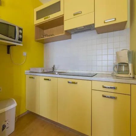 Dolores Apartment