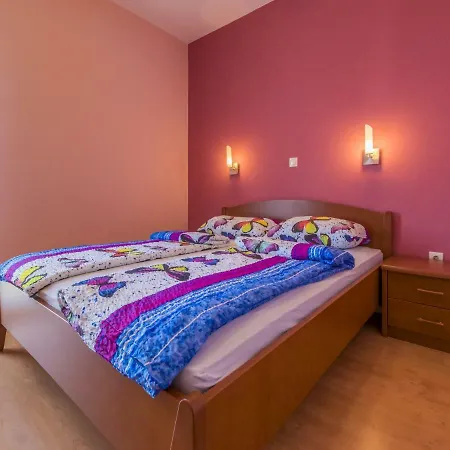 Dolores * Цриквеница