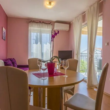 Dolores Апартаменты Цриквеница